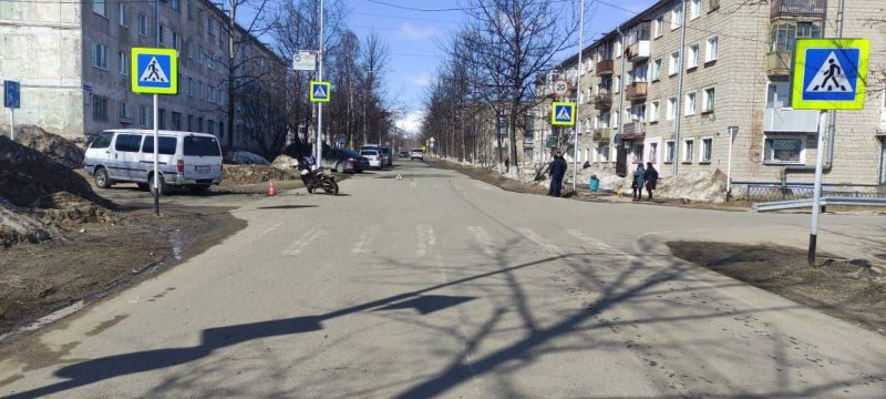 Госавтоинспекторы проводят проверку по факту дорожной аварии в поселке Сокол с участием 16-летнего мотоциклиста